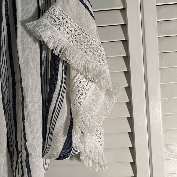 Mudpie Kristin Off Shoulder White & Blue, size- M/L - Picture 2 of 5